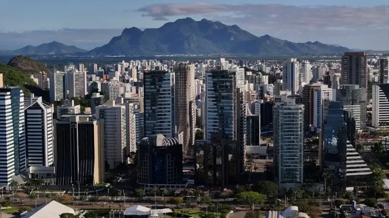 Economia capixaba dispara com crescimento de 4,8% e impulsiona mercado imobiliário