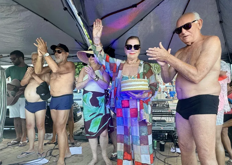 Praia das Virtudes consolida-se como point da alta sociedade capixaba